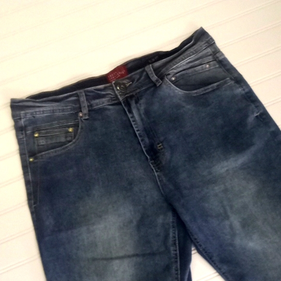 TRUTH. SUBSTANCE Men's Denim Shorts-#1788 - Picture 1 of 10